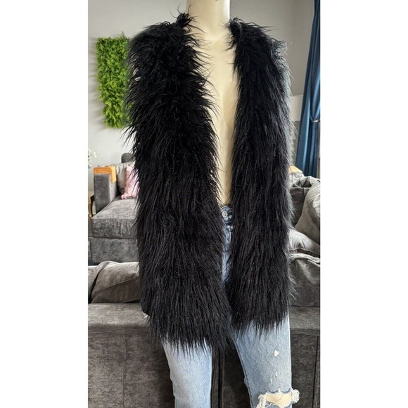 CAbi Black Faux Fur Vest Size S Open Draped High Low - Picture 1 of 7